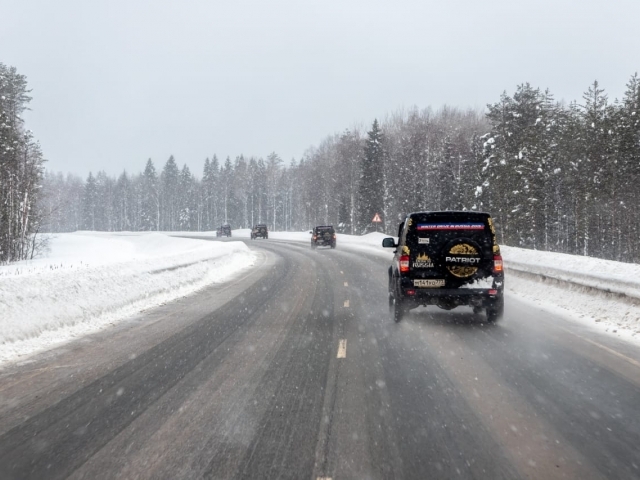 Winter roads in Russia Winter roads in Russia
